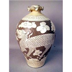 A BROWN AND IVORY GLAZED "CIZHOU" VASE