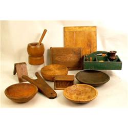 A GROUP OF KITCHEN EQUIPMENT
