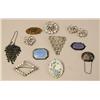 Image 1 : A MISCELLANEOUS GROUP OF JEWELRY