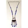 Image 2 : A BLUE CRYSTAL AND GOLD NECKLACE