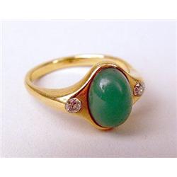 A 14K YELLOW GOLD JADE AND DIAMOND RING