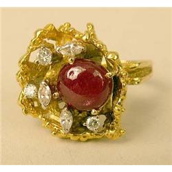 A 14K YELLOW GOLD, DIAMOND, AND CABOCHO