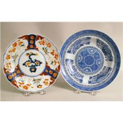 A JAPANESE IMARI PORCELAIN PLATE