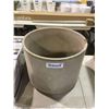 Image 1 : Cylinder Pot (16L)