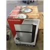 Image 2 : NEW Frigidaire Compact Refrigerator(3.1 Cu Ft) - Model: FFPS3133UM