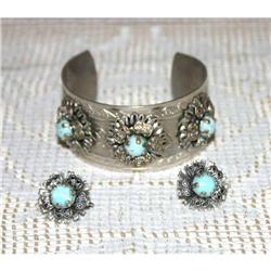 Unusual  Glass Stone Cuff Bracelet & Earrings #1132946