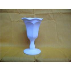 SUNDAE FOOTED MILK GLASS #1133996