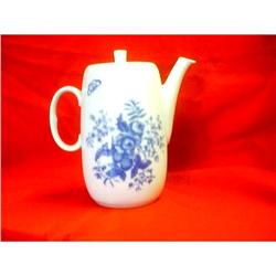 ROYAL WORESTER PORCELAIN COFFEE POT #1133999