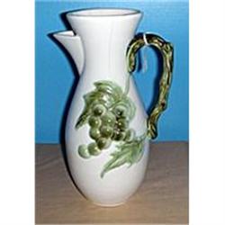 Hull "Tokay" Ewer #1169268