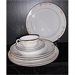 Noritake Dinnerware/ the Lorraine #1169270