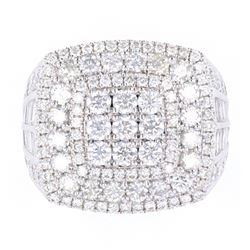 Outstanding Men's 14K Ring with 5.56ct of Diamonds