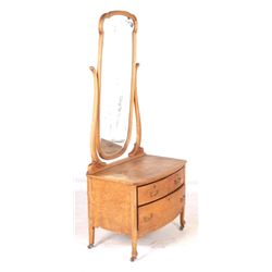 Early 1900 Birdseye Figured Wooden Mirror Dresser