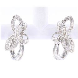 Diamond Ribbon Set Modern 18K Stud Earrings