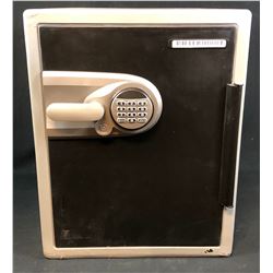 RED 2 (2013) - Large Safe