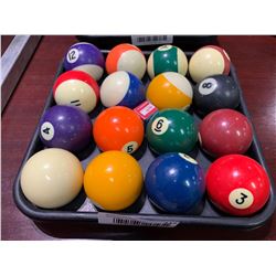 Rack of billiard balls set