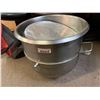Image 1 : 40 Gallon mixer bowl