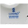Image 2 : 10.5" Lladro "Talk of the Town" Statuette