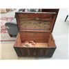 Image 2 : Vintage Dome Trunk - 20" x 34" x 27" tall