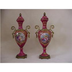 Porcelain urns  #1165506