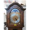 Image 2 : Ridgeway Grandfather Clock with Keys