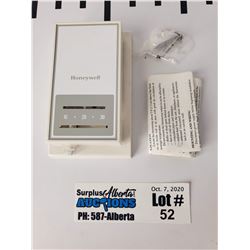 Honeywell T822D 2253 Thermostat