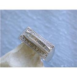 4099 14k Gold Ring with Diamonds