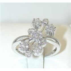 5083 14KW Gold Ring w/ Diamonds