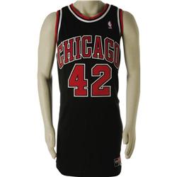 1999-2000 Elton Brand Game Worn Rookie Jersey 