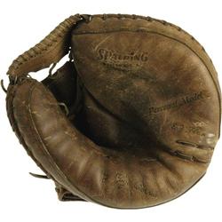 1960-61 Yogi Berra Game Worn Catcher's Mitt 