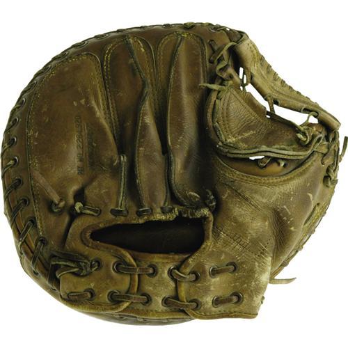 196061 Yogi Berra Game Worn Catcher's Mitt