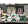 Image 3 : Shelf Lot of China, Glass & Collectibles