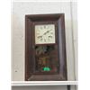 Image 1 : Antique Walnut Veneer Clock