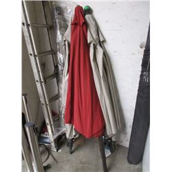 4 Assorted Patio Umbrellas - Store Returns