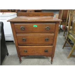 Vintage Compact Oak 3 Drawer Dresser