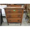 Image 1 : Vintage Compact Oak 3 Drawer Dresser