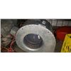 Image 2 : 2 MOUNTABLE SQUIRREL FANS