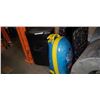 Image 2 : 2 KIDS LUGGAGE BAGS, ROYAL PAPER SHREDDER, HAT BOXES AND ESTATE GOODS