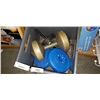 Image 1 : DUMBELL AND WEIGHTS
