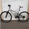 Image 1 : SILVER FOIL NO BRAND BIKE