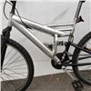 Image 2 : SILVER FOIL NO BRAND BIKE
