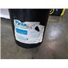 Image 2 : PAIL OF BEIGE PAINT