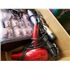 Image 3 : Box with curling set, hair dryer and curling irons