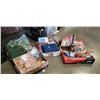 Image 1 : 2 boxes of new household items