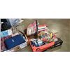 Image 3 : 2 boxes of new household items