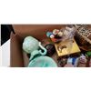 Image 2 : TRAY OF COLLECTABLES, HAT PINS, MINI NIPPON VASE, BRASS ITEMS