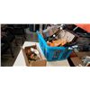 Image 1 : HAMPER OF VINTAGE PRINTS, TABLE LAMP