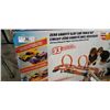 Image 2 : HOTWHEELS ZERO GRAVITY SLOT CAR TRACK SET