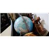 Image 3 : BOX OF WOOD FIGURES, DECOR, GLOBE, CLOCK AND RECORDS