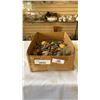 Image 2 : TRAY OF ROCKS AND SEMI PRECIOUS STONES
