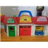 Image 3 : FISHER PRICE TOWN PLAY SET